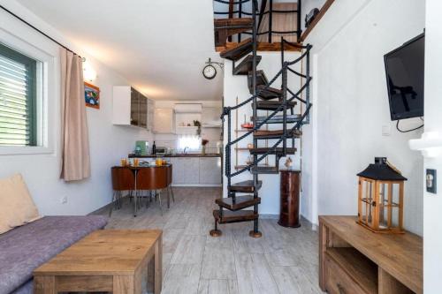 Apartments with parking space Zedno, Ciovo - 24516