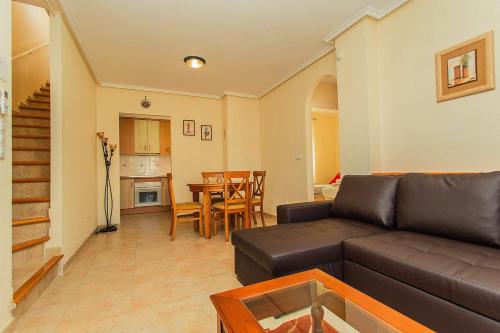 025 Sunny Oasis Apartment - Alicante Holiday