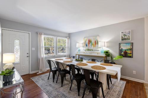 Φωτογραφία από το άλμπουμ του Charming 4BR Home with Spacious Backyard σε North Augusta