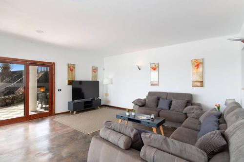 Villa Rodea Cinco by Villa Plus