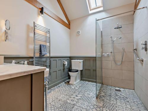 Ένα μπάνιο στο 2 Bed in Leominster 50518