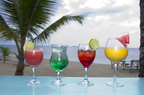 Getränke in der Unterkunft Hotel Playa Colibri