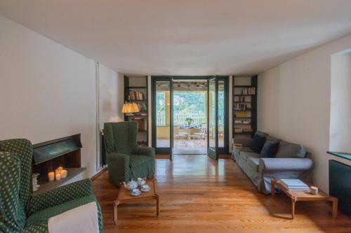 Χώρος καθιστικού στο Residenza Regina on the Lake by Rent All Como