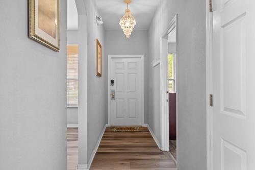 Cozy 4 Bedroom Townhome 2512 photo 12