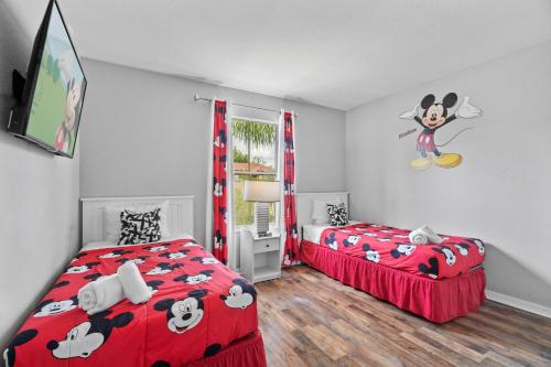 Cozy 4 Bedroom Townhome 2512 photo 24