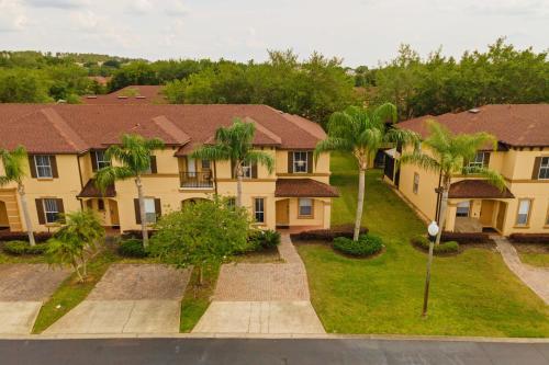 Cozy 4 Bedroom Townhome 2512 photo 26