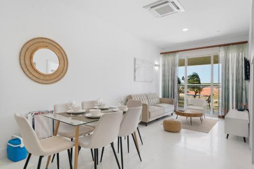 Arubas Life 216