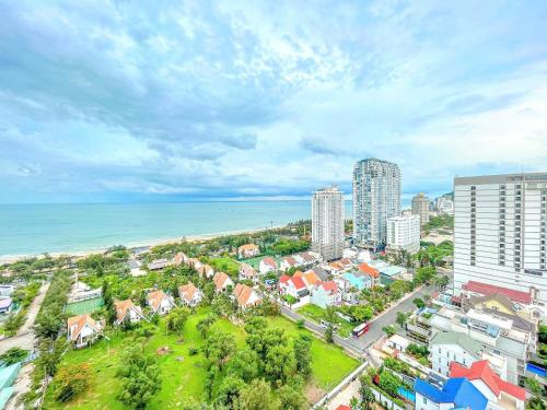an aerial view of a city with the ocean at T- HOLYDAY THESONG APARTMENT - Căn Hộ Nghỉ Dưỡng Cao Cấp Gần Biển Thành Phố Vũng Tàu in Vung Tau