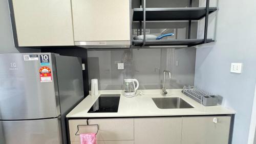 Η κουζίνα ή μικρή κουζίνα στο Amber Studio Walking Distance Quayside Mall