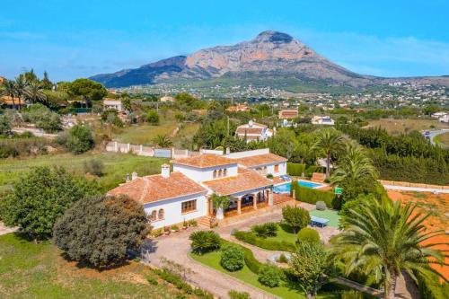 Villa Caseta Pearl by Villa Plus