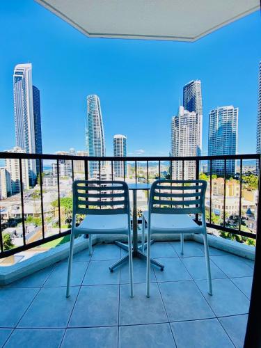 Μπαλκόνι ή βεράντα στο Sea View Hotel Room Heart of Surfers Paradise