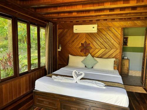 Katil atau katil-katil dalam bilik di River View Resort At Chaewlan