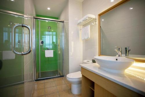 Bilik mandi di GreenTree Inn Shanghai National Convention and Exhibition Center Huaxiang Road