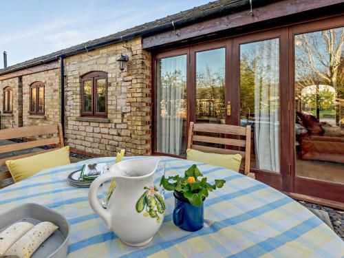 Αίθριο ή υπαίθριος χώρος στο 2 Bed in Digby 91059
