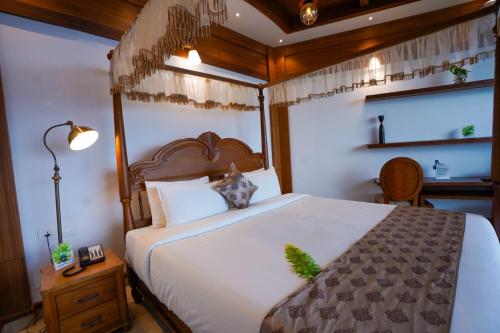 Una cama o camas en una habitación de Mount Xanadu Resorts