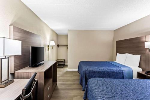 Μια τηλεόραση ή/και κέντρο ψυχαγωγίας στο Econo Lodge