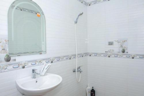 Ванная комната в Ngoc Giau Hotel