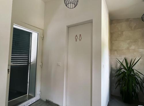Apartments & Rooms Tapera