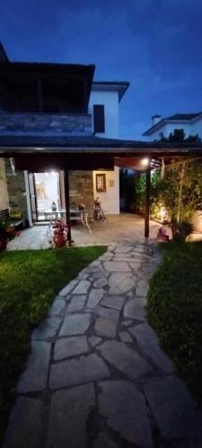 Το κτήριο όπου στεγάζεται  η παραθεριστική κατοικία