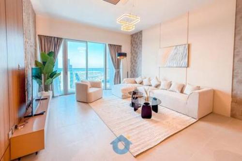 Next to Burj Khalifa & Dubai Mall - Enjoy Dubai Skyline Luxury 2BR Like Home