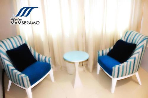 Гостиная зона в Marina Mamberamo Hotel