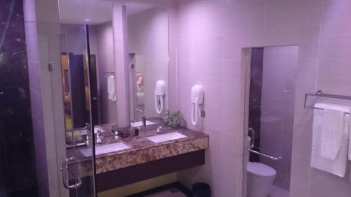 Ένα μπάνιο στο Hotel AIFA