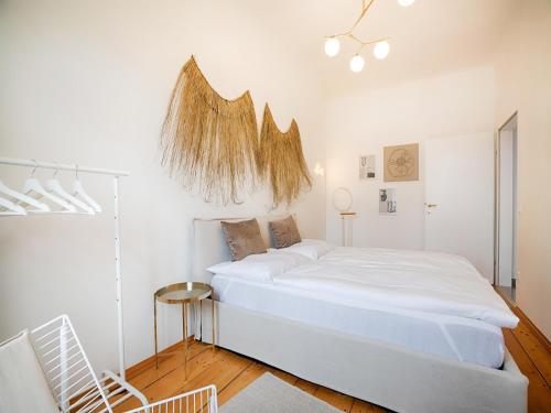 Arcadio Home- Premium Suite