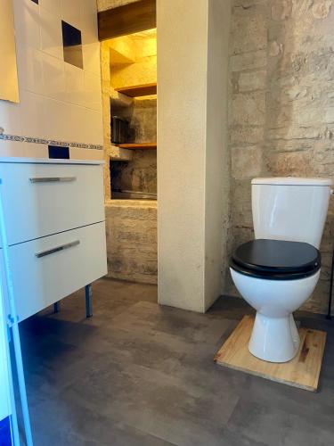 Bilik mandi di Gîte Chez Zoa