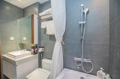 Kúpeľňa v ubytovaní Sumitomo Apartment - Linh Lang street