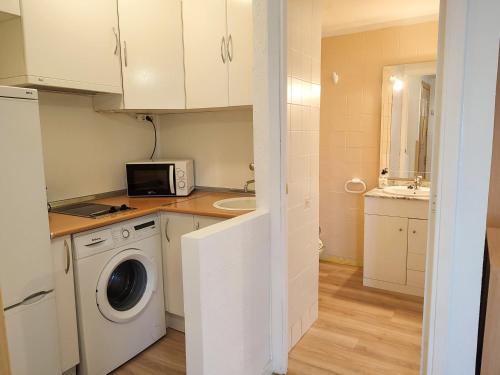 Kuchyň nebo kuchyňský kout v ubytování Apartamentos 3000 Formigal