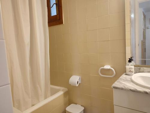 Koupelna v ubytování Apartamentos 3000 Formigal