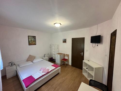 Gallery image of Rooms Anita Sibinj in Sibinj Krmpotski