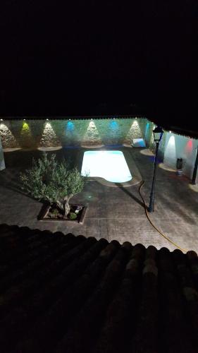 Bazén v ubytování El Molino de Alatoz nebo v jeho okolí