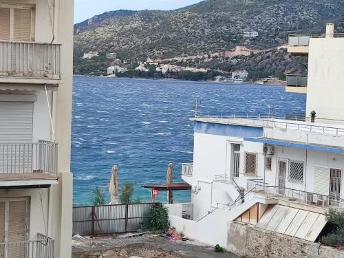 Loutraki sea view apartment