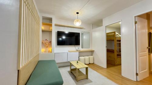 Μια τηλεόραση ή/και κέντρο ψυχαγωγίας στο Tiffany's Place