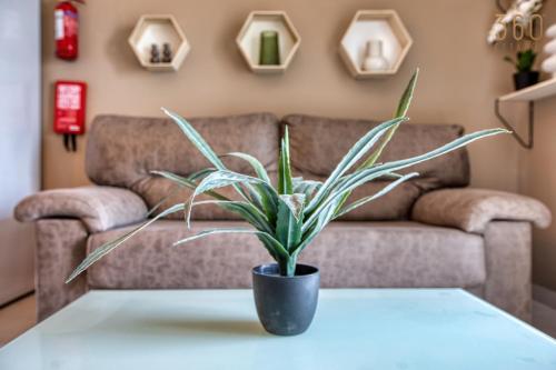 Гостиная зона в Spacious, fully equipped 4BR in Pietà with WIFI & AC by 360 Estates