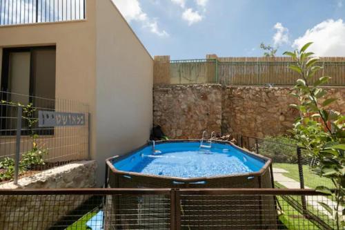 Gallery image of michal Galilee view country house on the cliff pool in Kammon