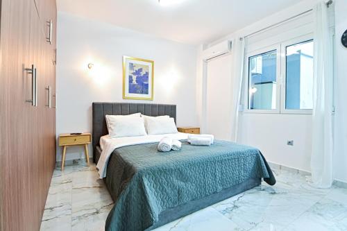 Acropolis Luxurious Apartment 100 Mbps Metro Garden