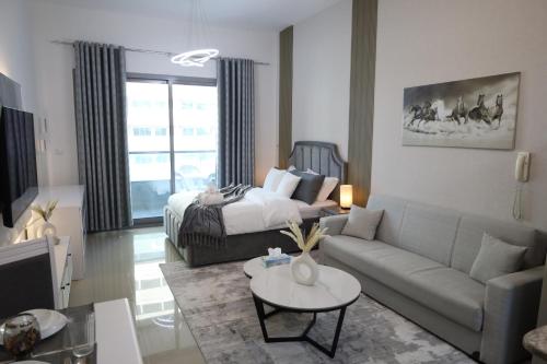 Elegant Studio - Dubai Marina - 5 mins from JBR Beach & The walk