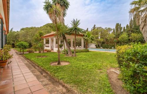 Family country house with pool in Conil