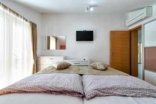 Luxury-New Apartment