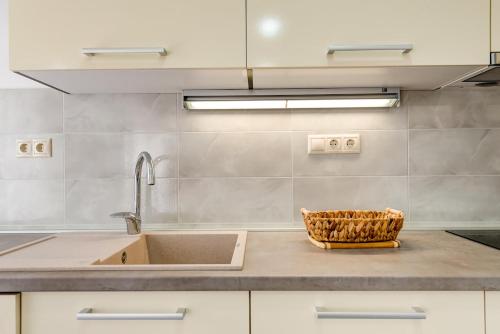 Luxury-New Apartment
