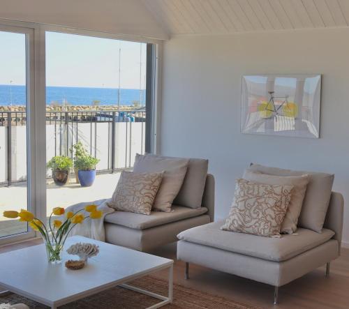 Ruang duduk di Penthouse over the harbour