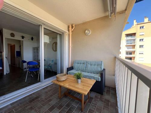 HYECAU Studio pour 4 personnes avec vue mer sur le port d'Hyères
