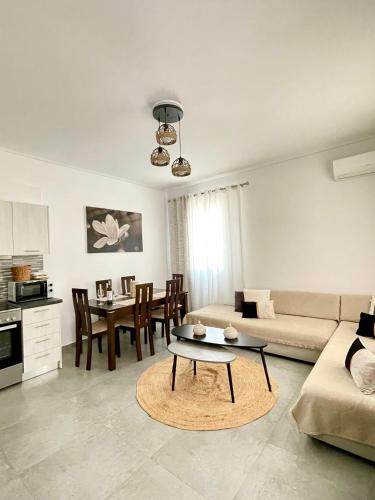 Emanouela's apartment in the center of Adamas