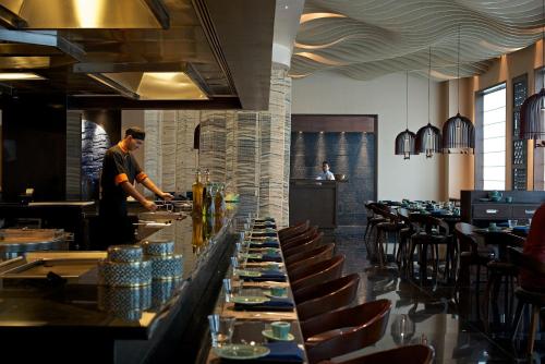 Restoran atau tempat lain untuk makan di Marigold Hotel