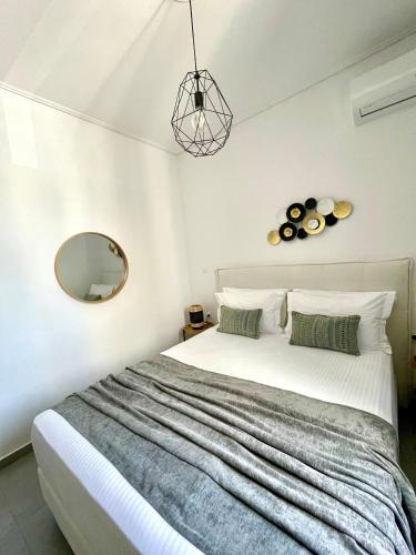 Emanouela's apartment in the center of Adamas