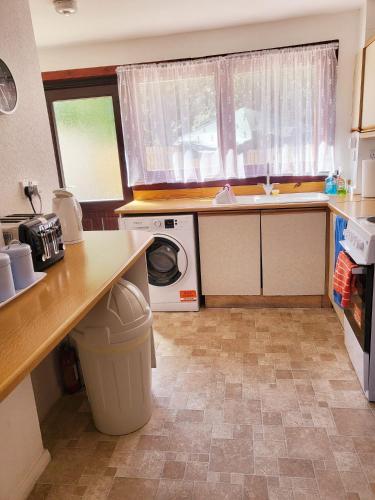 Dapur atau dapur kecil di Invercaul House