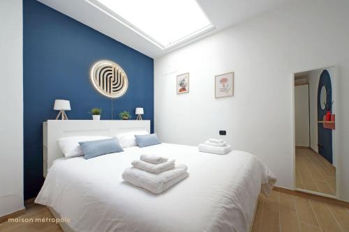 Color House, roof garden & parking