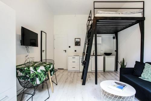 Studio z ogrodem i parkingiem w Górnym Sopocie